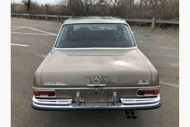 Mercedes-Benz 300-Series 1971 image number 31