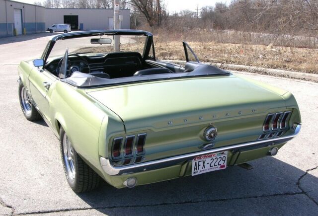 Ford Mustang 1967 image number 27