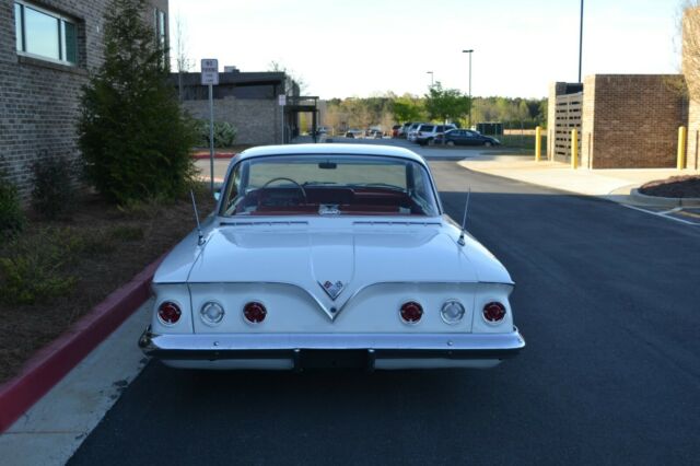 Chevrolet Impala 1961 image number 6