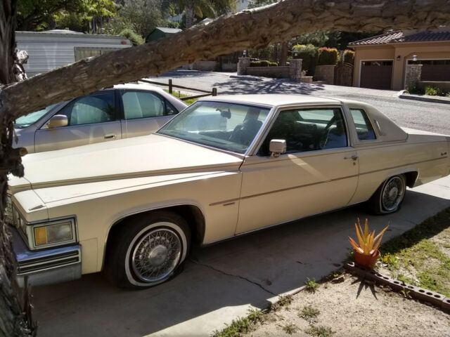 Cadillac DeVille 1979 image number 0