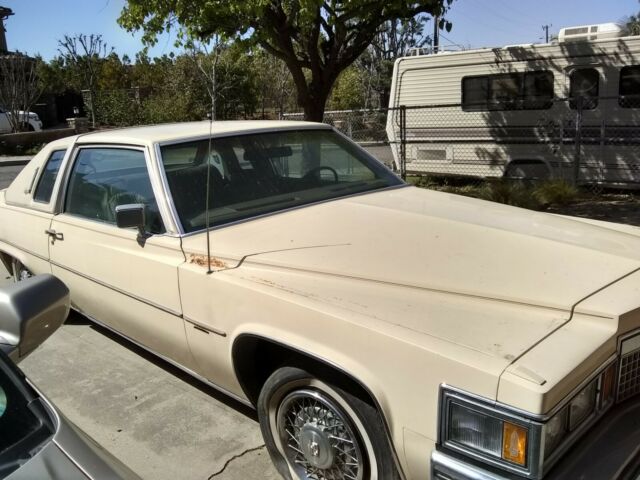 Cadillac DeVille 1979 image number 1