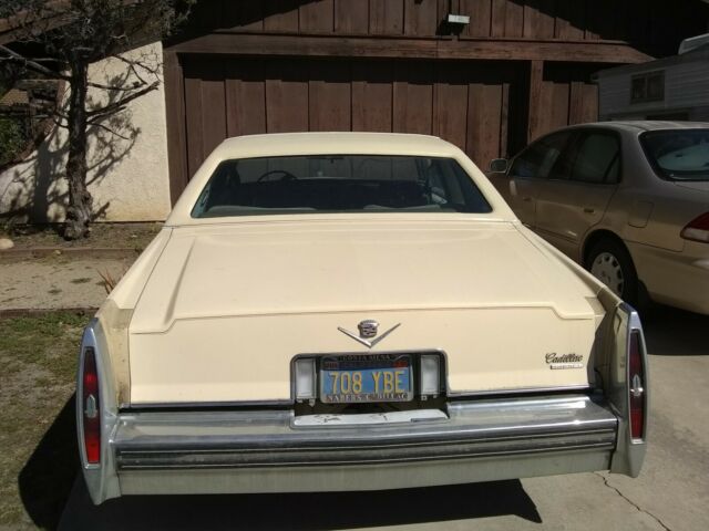 Cadillac DeVille 1979 image number 28