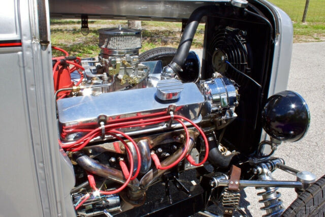 Ford Deuce Highboy Roadster 1932 image number 35