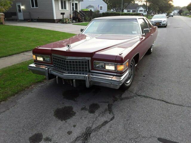 Cadillac DeVille 1976 image number 10