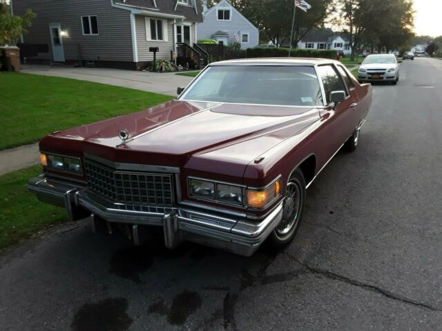 Cadillac DeVille 1976 image number 11