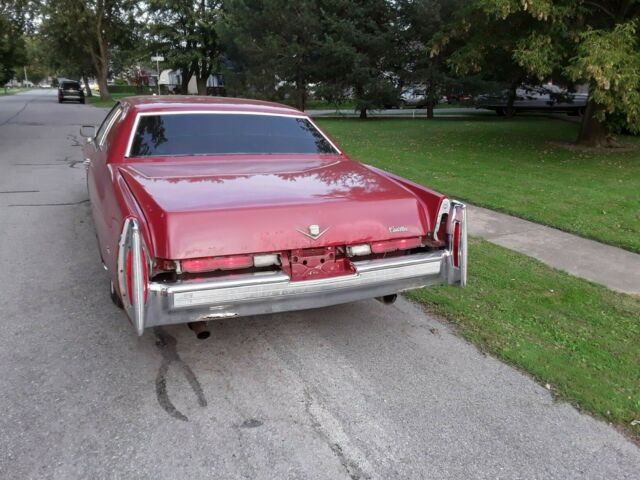 Cadillac DeVille 1976 image number 15