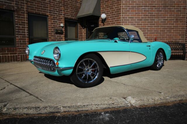 Chevrolet Corvette 1957 image number 24