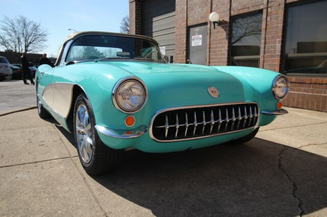 Chevrolet Corvette 1957 image number 7