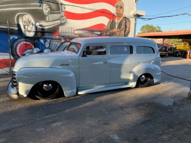 Chevrolet Suburban 1950 image number 17