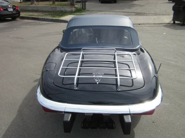 Jaguar E-Type 1974 image number 6