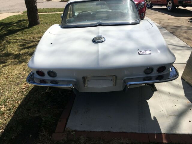 Chevrolet Corvette 1966 image number 21