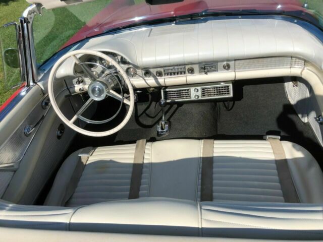 Ford Thunderbird 1957 image number 31