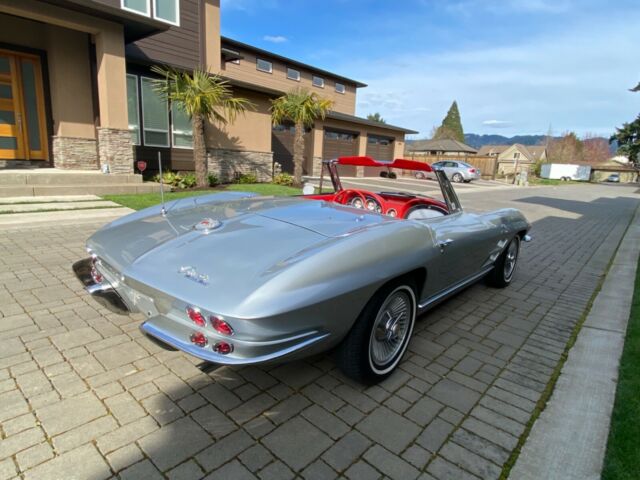 Chevrolet Corvette 1963 image number 29