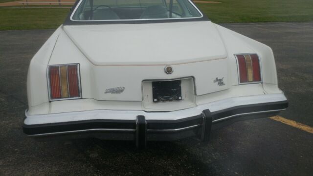 Pontiac Grand Prix 1974 image number 4