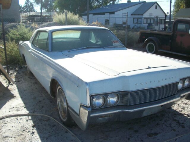 Lincoln Continental 1967 image number 1