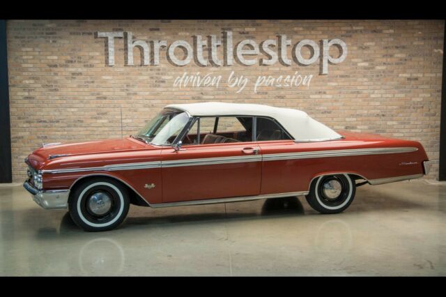 Ford Galaxie 1962 image number 1