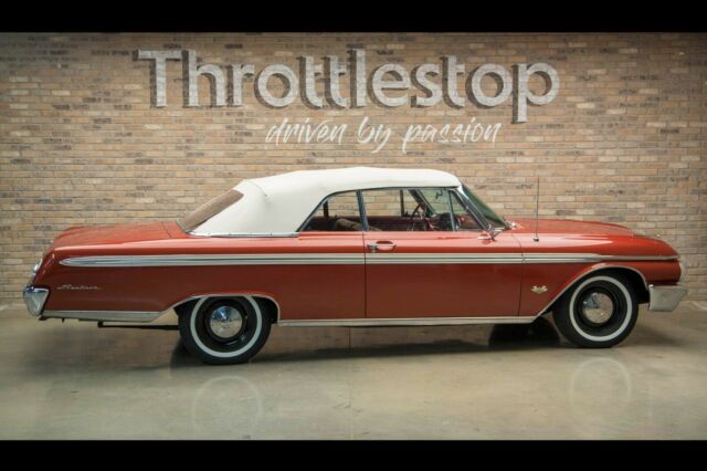 Ford Galaxie 1962 image number 28