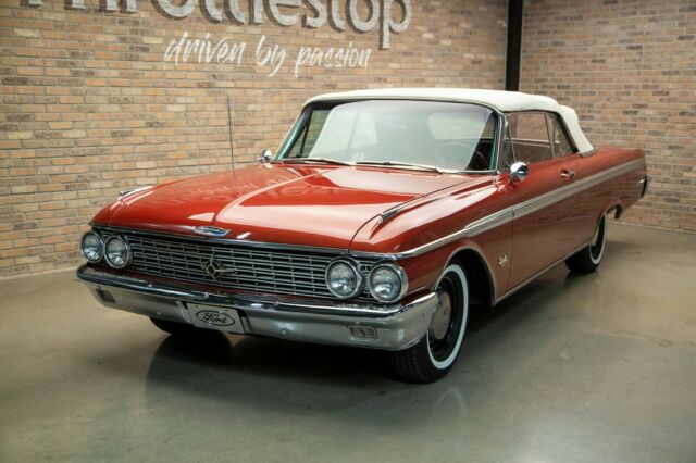 Ford Galaxie 1962 image number 29