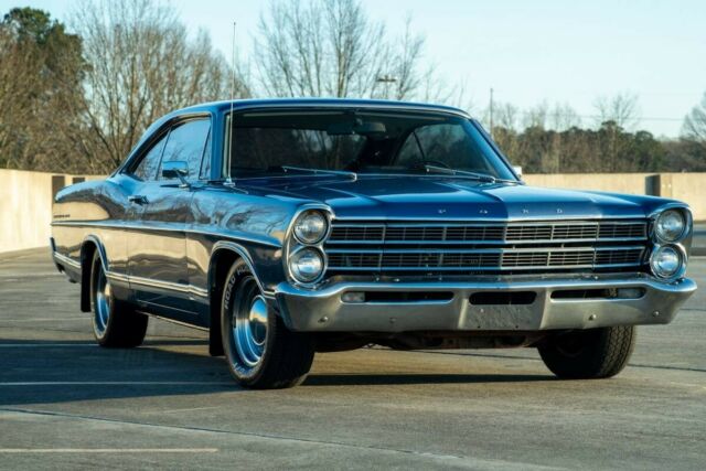 Ford Galaxie 1967 image number 0