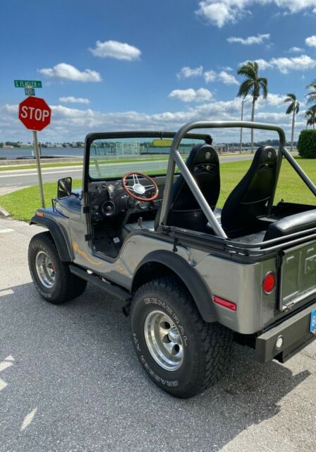 Jeep CJ 1971 image number 20