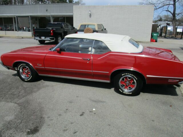 Oldsmobile Cutlass 1972 image number 1