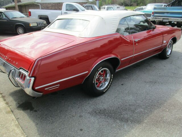 Oldsmobile Cutlass 1972 image number 27