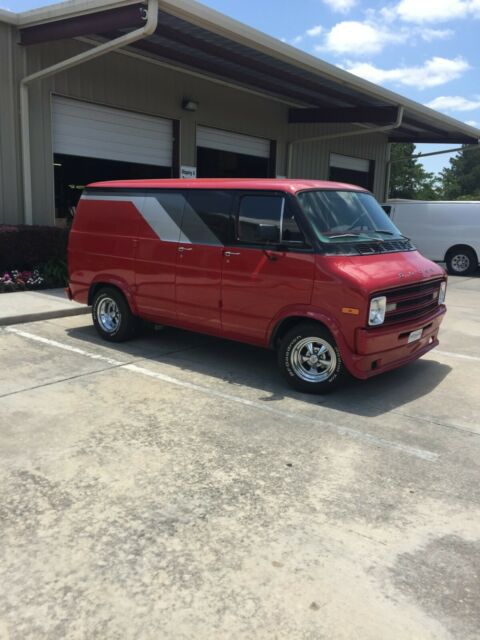 Dodge Shorty Van 1975 image number 3