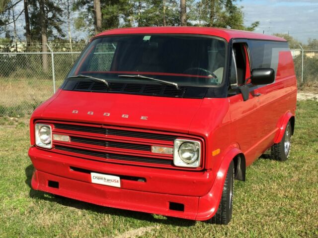 Dodge Shorty Van 1975 image number 7