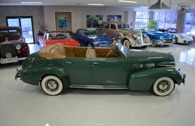 Cadillac Series 62 Convertible Sedan 1940 image number 39