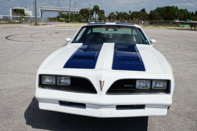 Pontiac Firebird 1978 image number 16