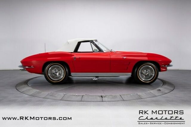 Chevrolet Corvette 1963 image number 39