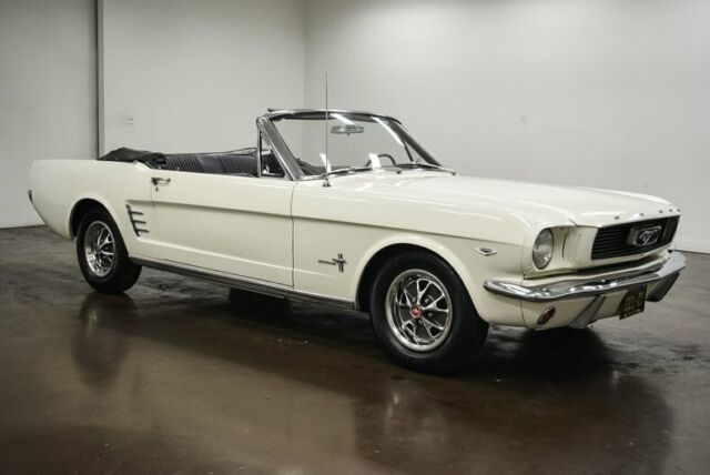 Ford Mustang 1966 image number 0