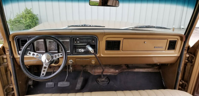 Ford F-250 1974 image number 33