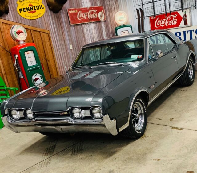 Oldsmobile 442 1967 image number 2