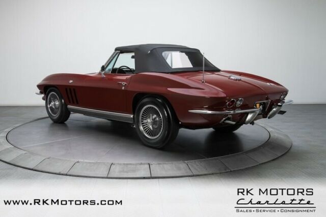 Chevrolet Corvette 1966 image number 13