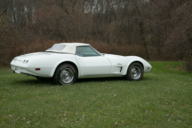 Chevrolet Corvette 1974 image number 19