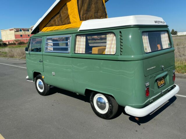 Volkswagen Bus/Vanagon 1968 image number 15