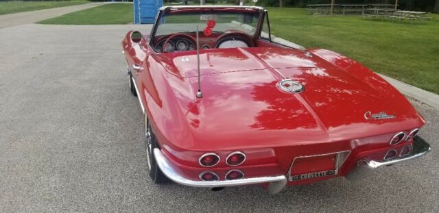 Chevrolet Corvette 1963 image number 19