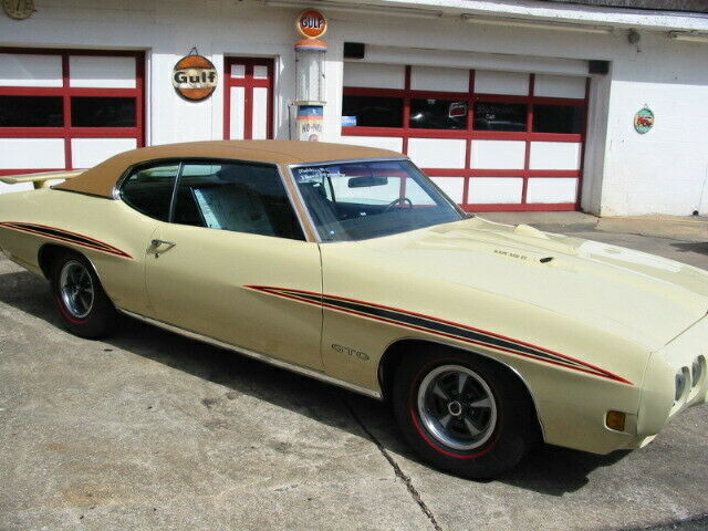 Pontiac GTO 1970 image number 0