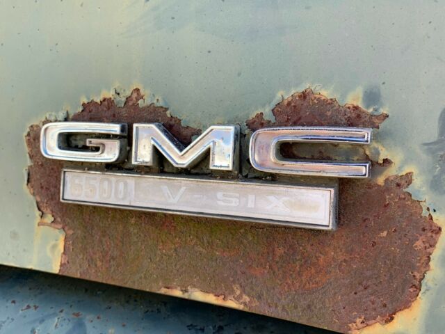 GMC 6500 1968 image number 11