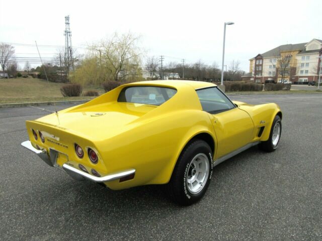 Chevrolet Corvette 1973 image number 15