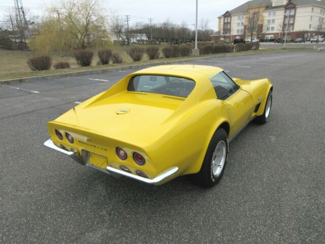 Chevrolet Corvette 1973 image number 19