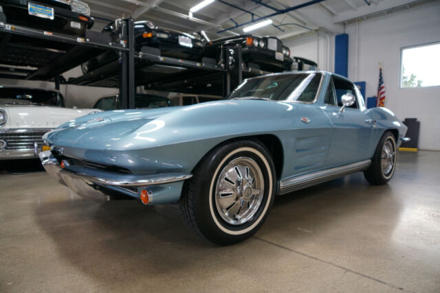 Chevrolet Corvette 327/365HP L76 V8 4 spd Coupe with AC 1964 image number 28