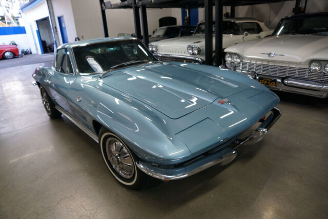 Chevrolet Corvette 327/365HP L76 V8 4 spd Coupe with AC 1964 image number 30