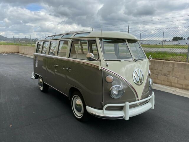 Volkswagen Bus/Vanagon 1964 image number 25