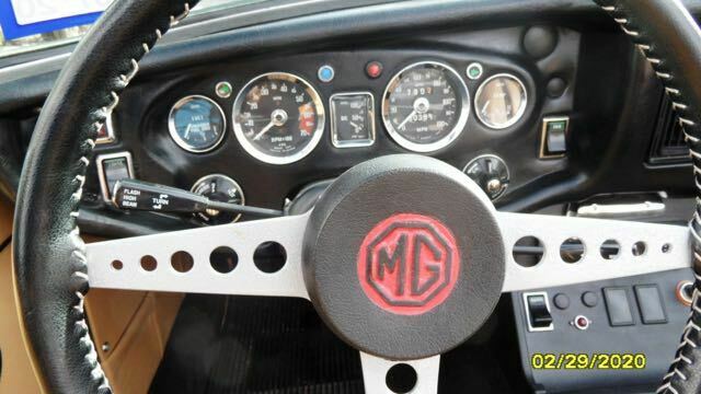 MG MGB 1976 image number 13