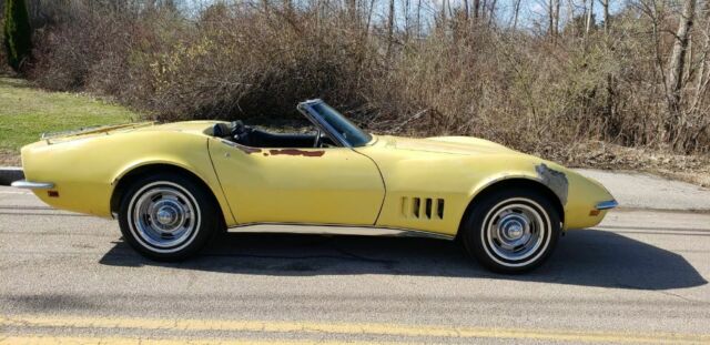 Chevrolet Corvette 1969 image number 1