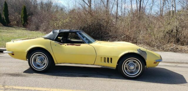 Chevrolet Corvette 1969 image number 14