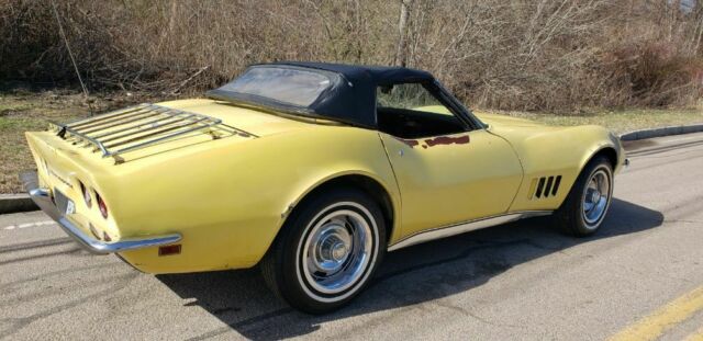 Chevrolet Corvette 1969 image number 16