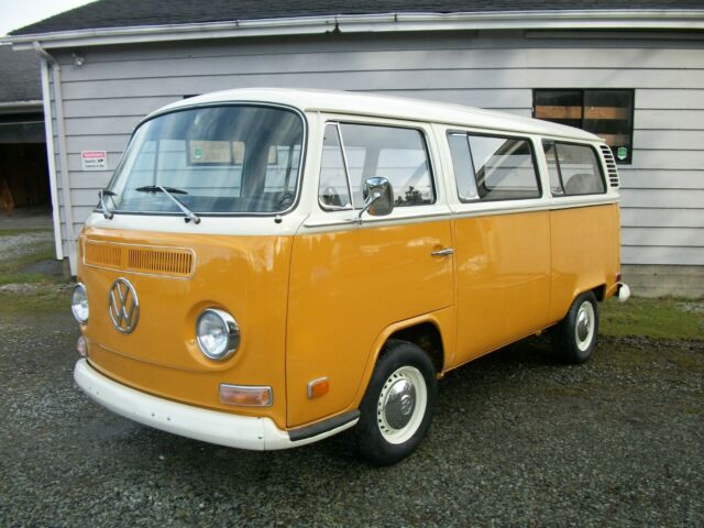 Volkswagen Bus/Vanagon 1972 image number 0